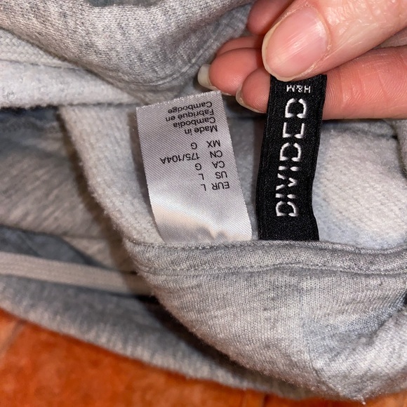 Cropped Hoodie - Picture 6 of 6